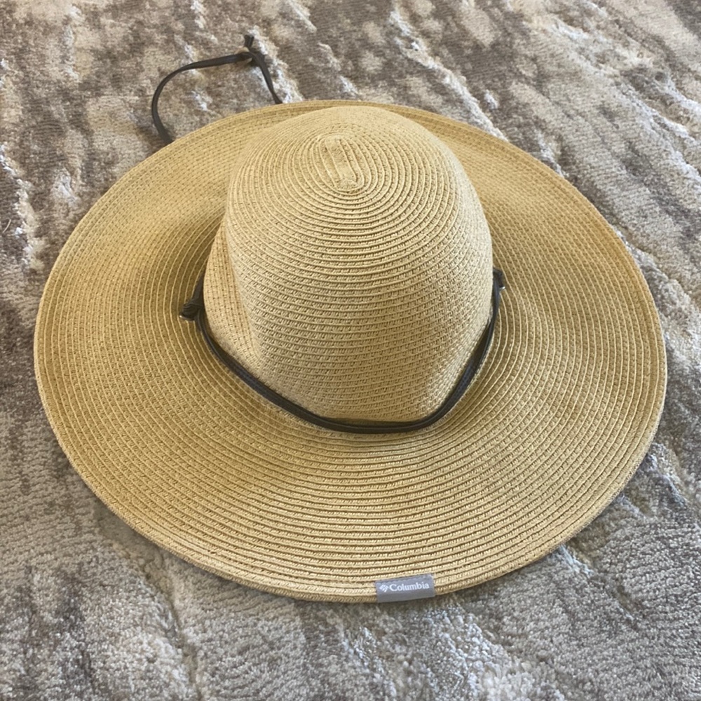 COLUMBIA HAT